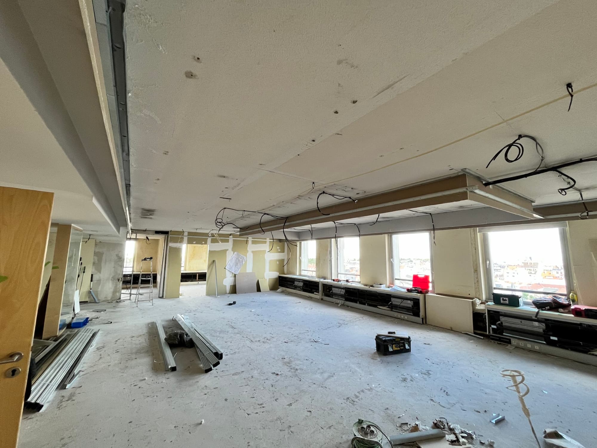 Rénovation complète : peinture, carrelage, isolation, aménagement intérieur et extérieur à Strasbourg vers Haguenau Schiltigheim
